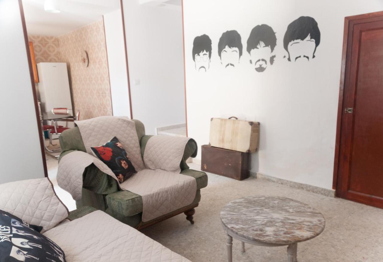 Casa Beatles Del Valle Pinos del Valle Exterior photo